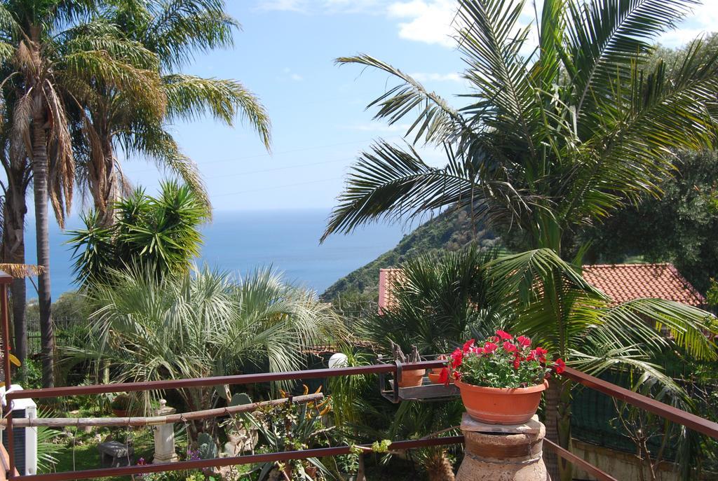 Holidaysora Taormina - Il Giardino Di Graziella Экстерьер фото
