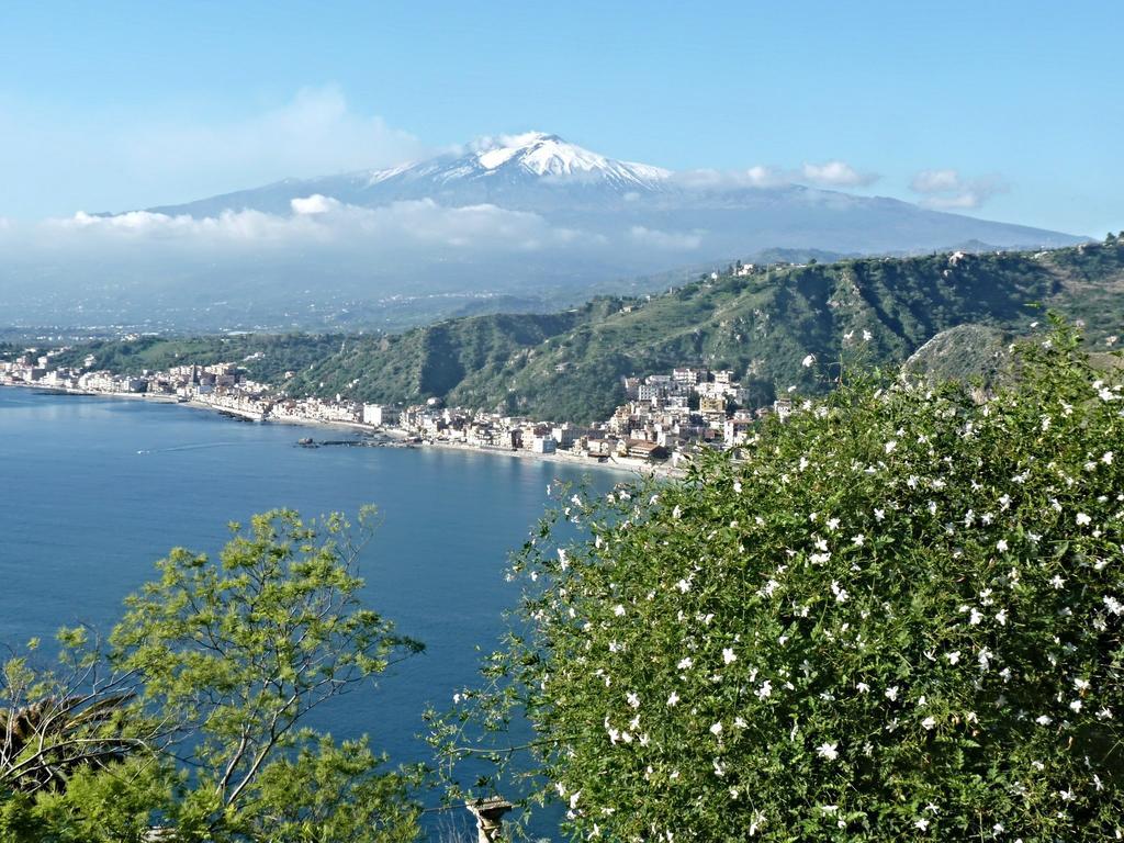 Holidaysora Taormina - Il Giardino Di Graziella Экстерьер фото